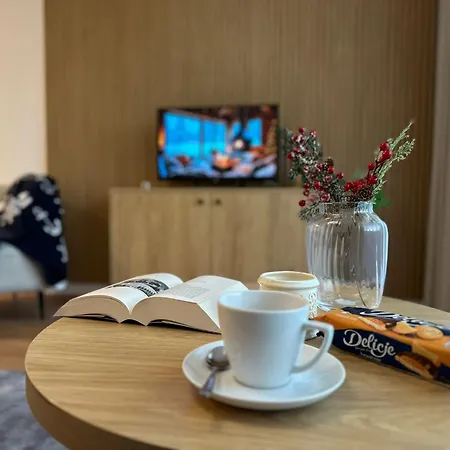 Blue Anchoria Apartment *